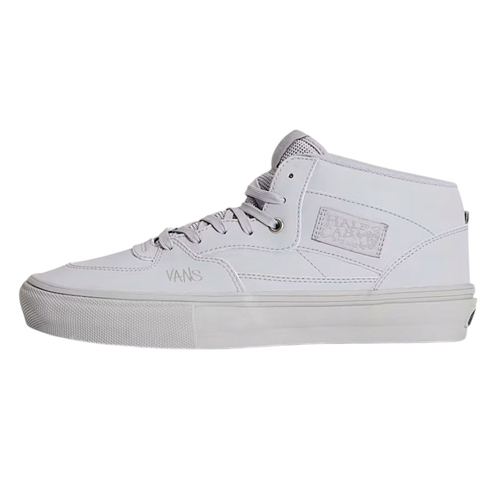 Atiba Vans Skate Half Cab Light Gray VN0A5FCDBH71 suede mid-top skate shoe with a lace-up front and a textured rubber sole.