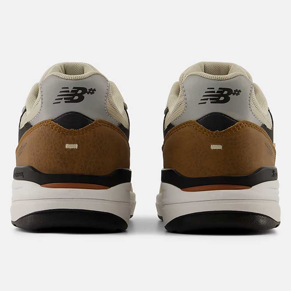 933 ONE Quicksand Sea Salt Gray Andrew Reynolds New Balance