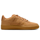 Side view of Air Force 1 Flax Black Gum Light Brown HM8517200 Nike SB suede skateboarding shoe in tan with matching laces, gum rubber sole, and Nike Air cushioning, displayed against a white background.